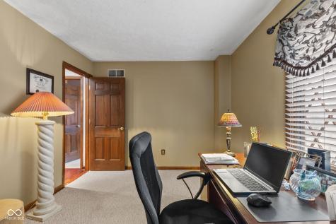 9011 Seabreeze Court Indianapolis IN 46256
