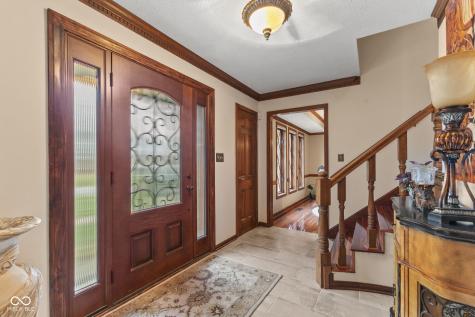 9011 Seabreeze Court Indianapolis IN 46256