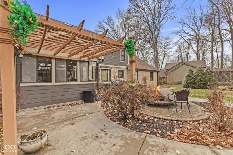 9011 Seabreeze Court Indianapolis IN 46256