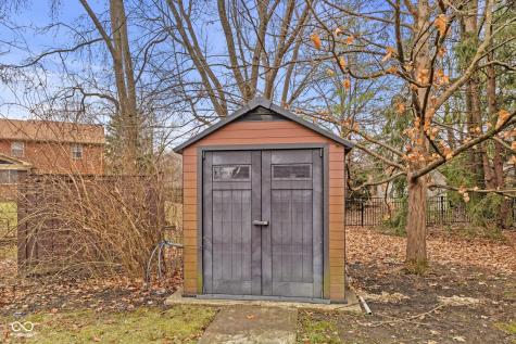 9011 Seabreeze Court Indianapolis IN 46256