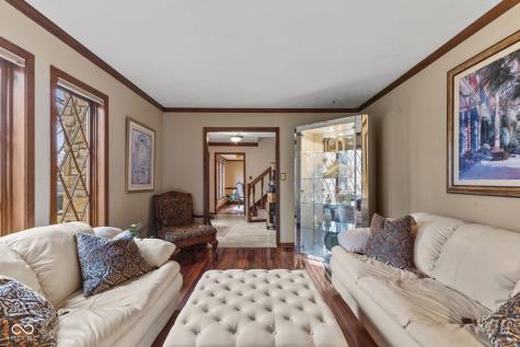 9011 Seabreeze Court Indianapolis IN 46256