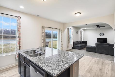 2091 Creek Bank Drive Columbus IN 47201