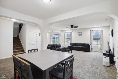 2091 Creek Bank Drive Columbus IN 47201