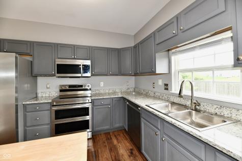 6517 Cougar Court Indianapolis IN 46237