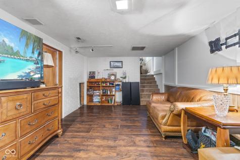 8149 S Pennsylvania Street Indianapolis IN 46227