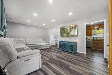 8149 S Pennsylvania Street Indianapolis IN 46227