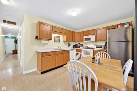 2002 Falcon Court Franklin IN 46131