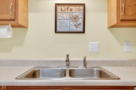 2002 Falcon Court Franklin IN 46131