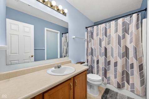 2002 Falcon Court Franklin IN 46131