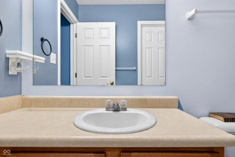 2002 Falcon Court Franklin IN 46131