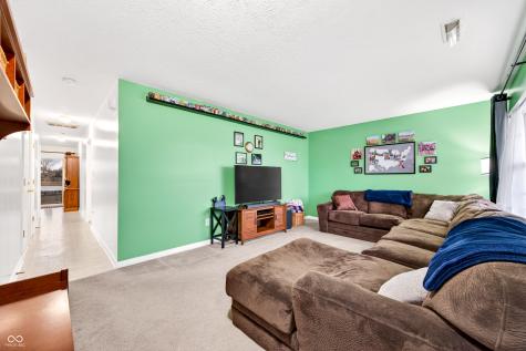 2002 Falcon Court Franklin IN 46131