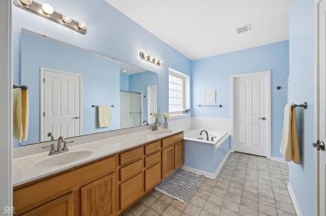 7851 Friends Creek Avon IN 46123