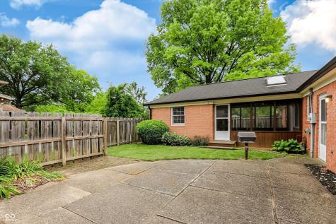 7702 Lindsay Drive Indianapolis IN 46214