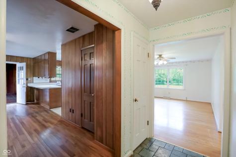 7702 Lindsay Drive Indianapolis IN 46214