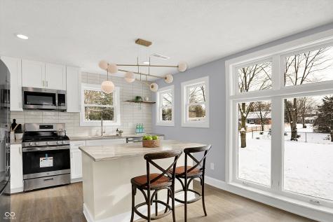 9785 Barth Drive Zionsville IN 46077