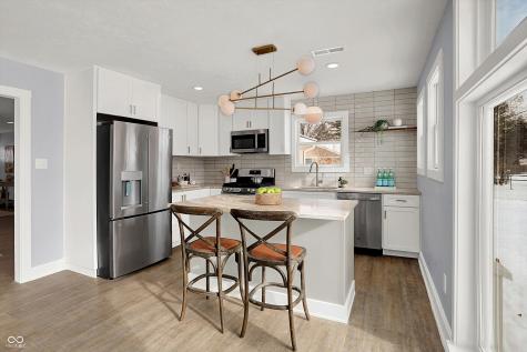 9785 Barth Drive Zionsville IN 46077