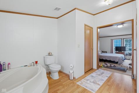 3336 Fall Valley Drive Columbus IN 47203