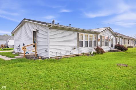 3336 Fall Valley Drive Columbus IN 47203