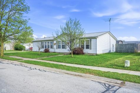 3336 Fall Valley Drive Columbus IN 47203
