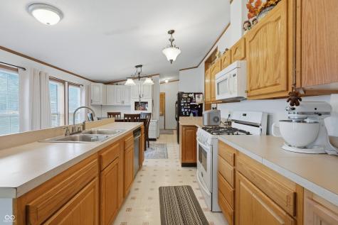 3336 Fall Valley Drive Columbus IN 47203