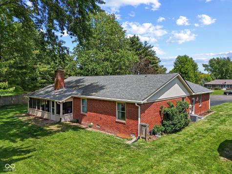 1092 S Quail Court New Palestine IN 46163