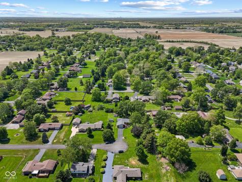 1092 S Quail Court New Palestine IN 46163