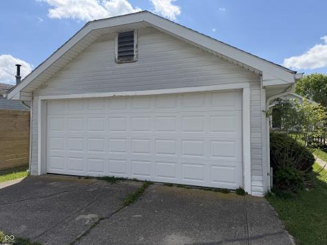 2014 Roosevelt Avenue New Castle IN 47362