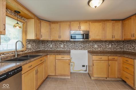 3226 Elmhurst Drive Indianapolis IN 46226