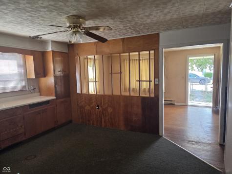 41 N Ross Street Columbus IN 47201