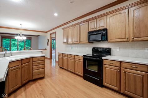 4380 Nottinghill Drive Avon IN 46123