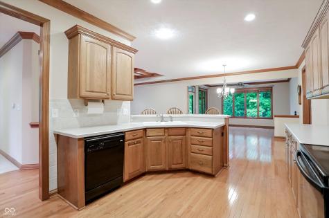 4380 Nottinghill Drive Avon IN 46123