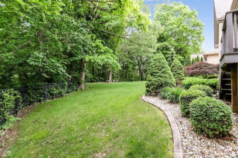 4380 Nottinghill Drive Avon IN 46123