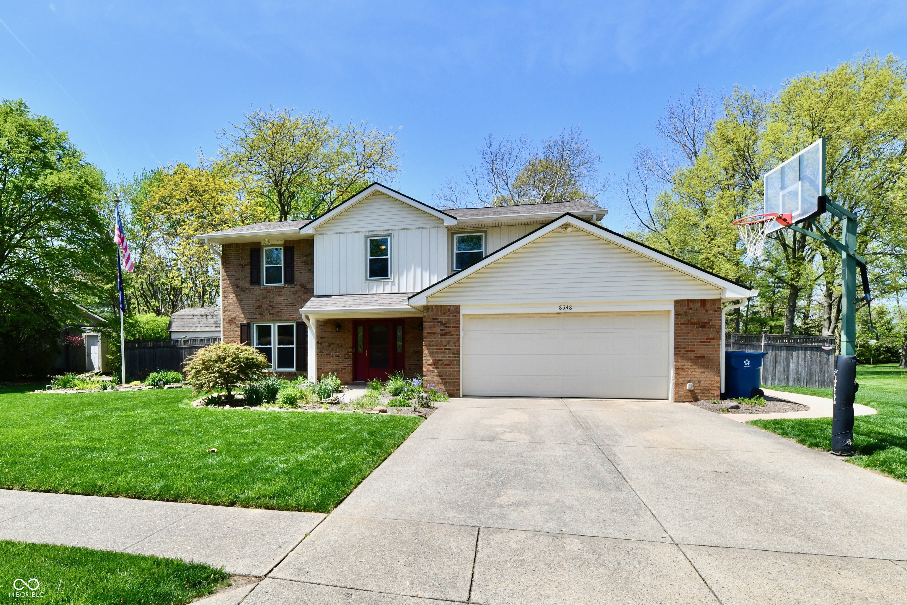 8548 Scarsdale Drive W Indianapolis IN 46256