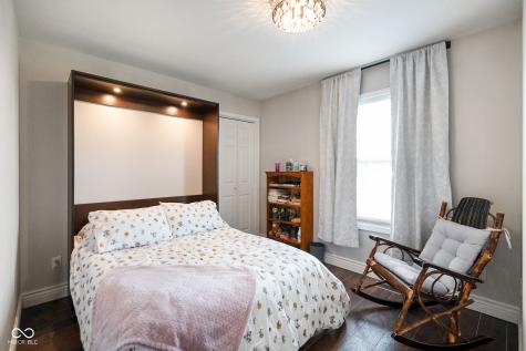 5964 Woodland Parks Court Columbus IN 47201