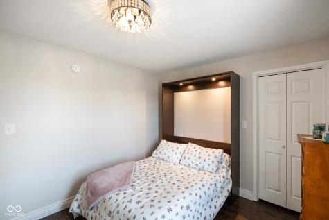 5964 Woodland Parks Court Columbus IN 47201