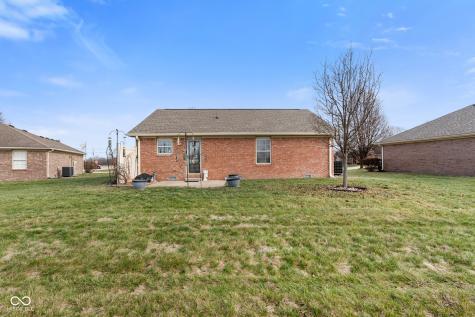 5964 Woodland Parks Court Columbus IN 47201