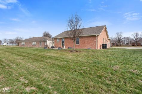 5964 Woodland Parks Court Columbus IN 47201