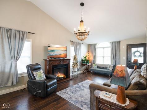 5964 Woodland Parks Court Columbus IN 47201