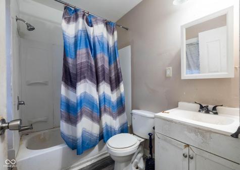 4809 E New York Street Indianapolis IN 46201