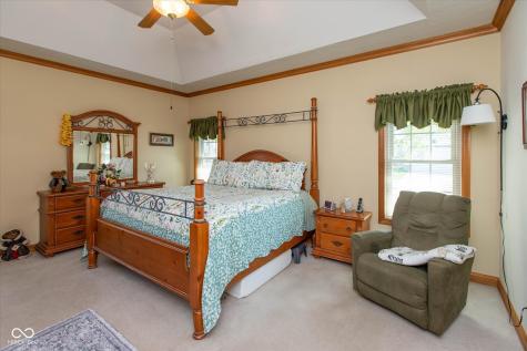 11040 Harness Way Indianapolis IN 46239