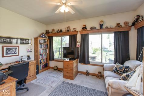 11040 Harness Way Indianapolis IN 46239
