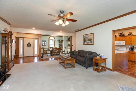 11040 Harness Way Indianapolis IN 46239