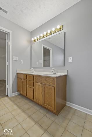 7835 Whitaker Valley Boulevard Indianapolis IN 46237