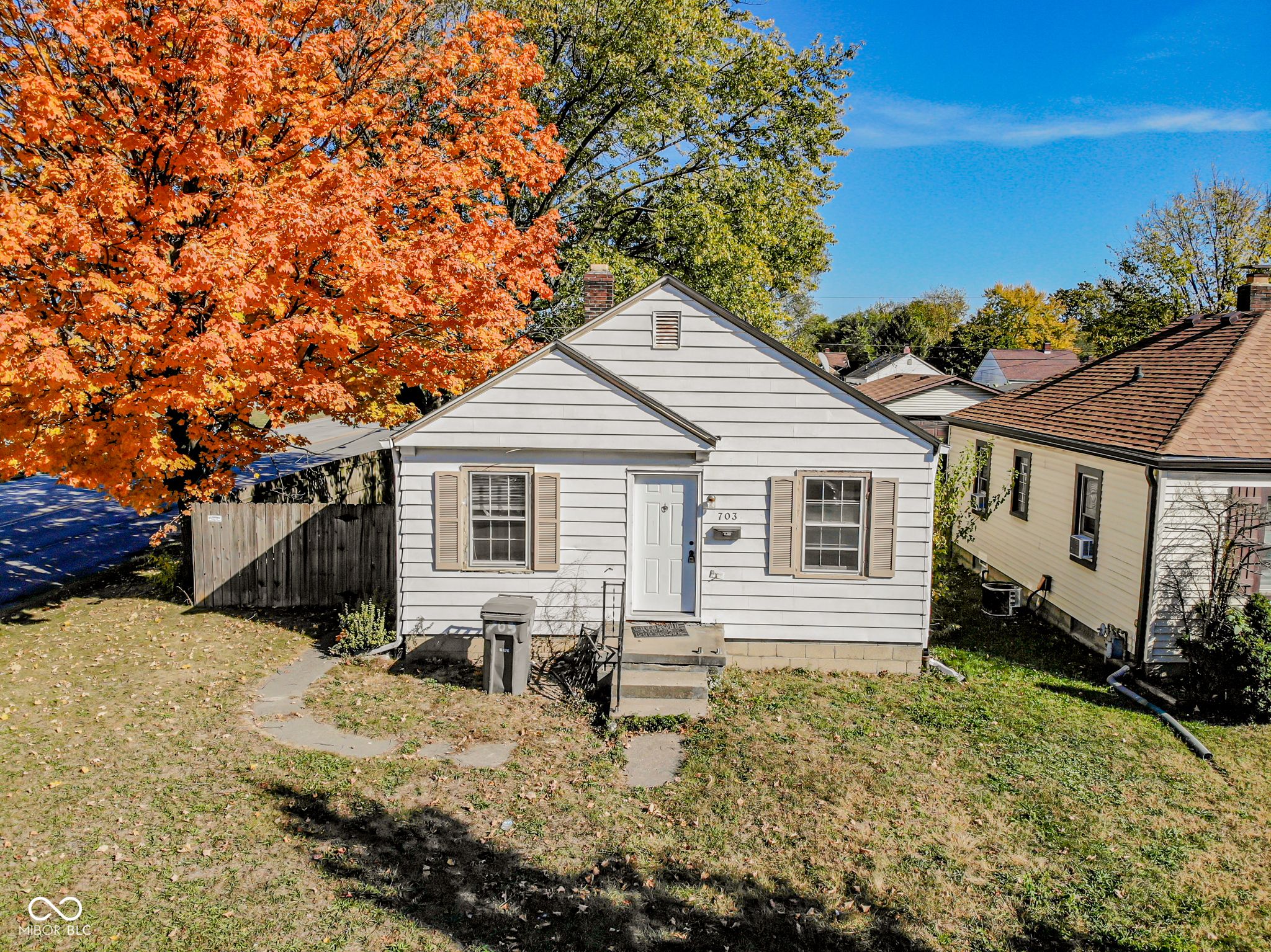 703 Hiatt Street Indianapolis IN 46221