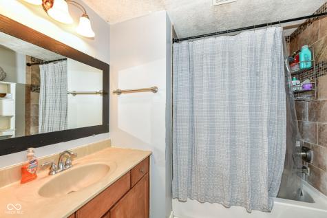 1619 Mutz Drive Indianapolis IN 46229