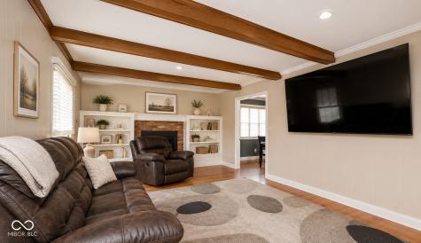 420 Ashford Court Indianapolis IN 46214