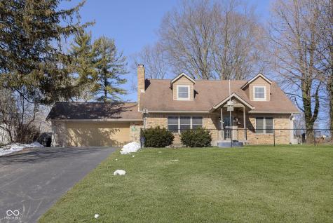 2054 Woodcrest Road Indianapolis IN 46227