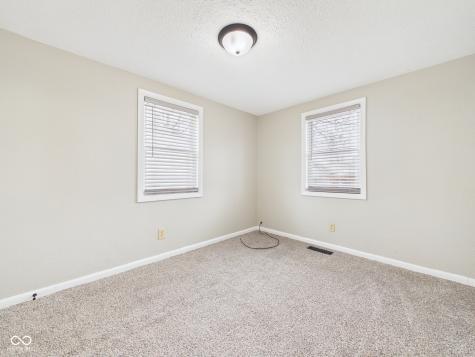1005 E Jackson Street Muncie IN 47305