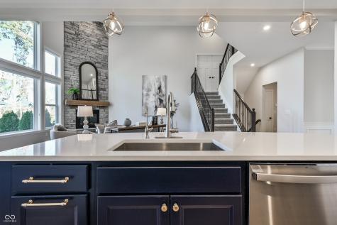 12442 Coastal Place Fishers IN 46037