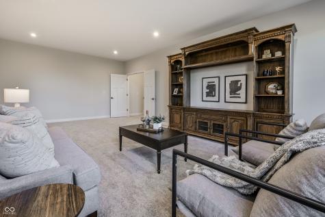 12442 Coastal Place Fishers IN 46037